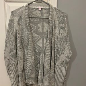 Grey cardigan, S/M. Aztec design